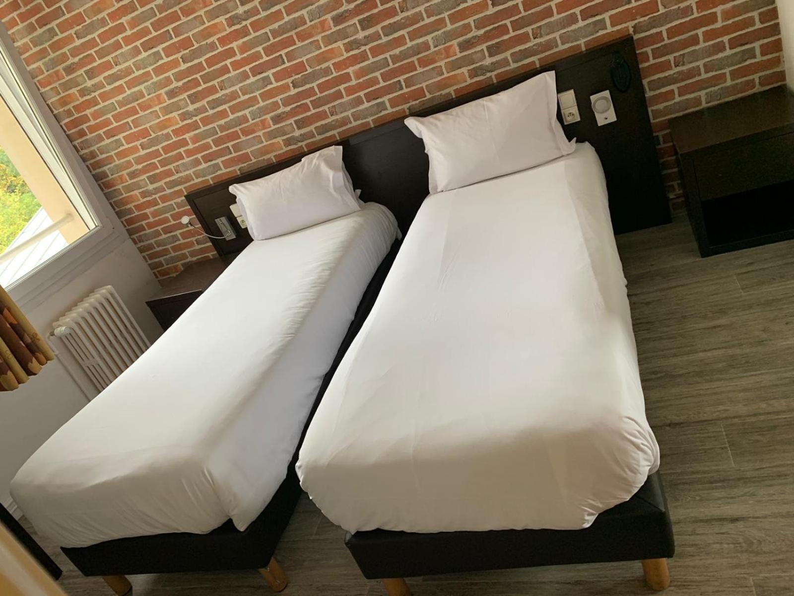 Au Spatial Hotel *